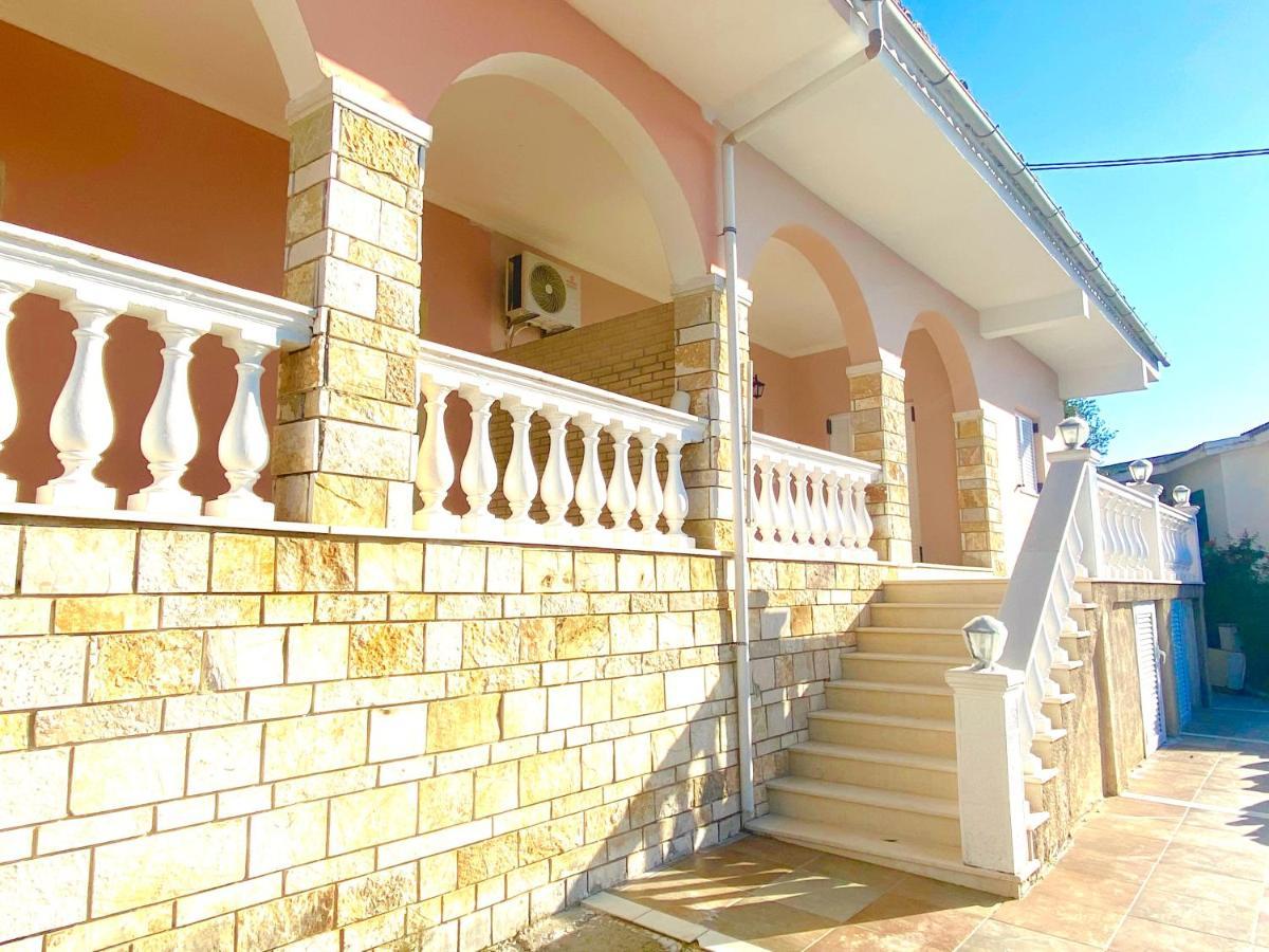 Nissaki Apartments And Vasilis House نساكيون المظهر الخارجي الصورة